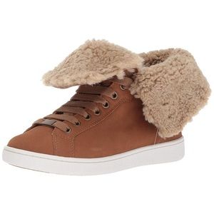 UGG Starlyn lace up winter boot high top trainer chestnut color size 9